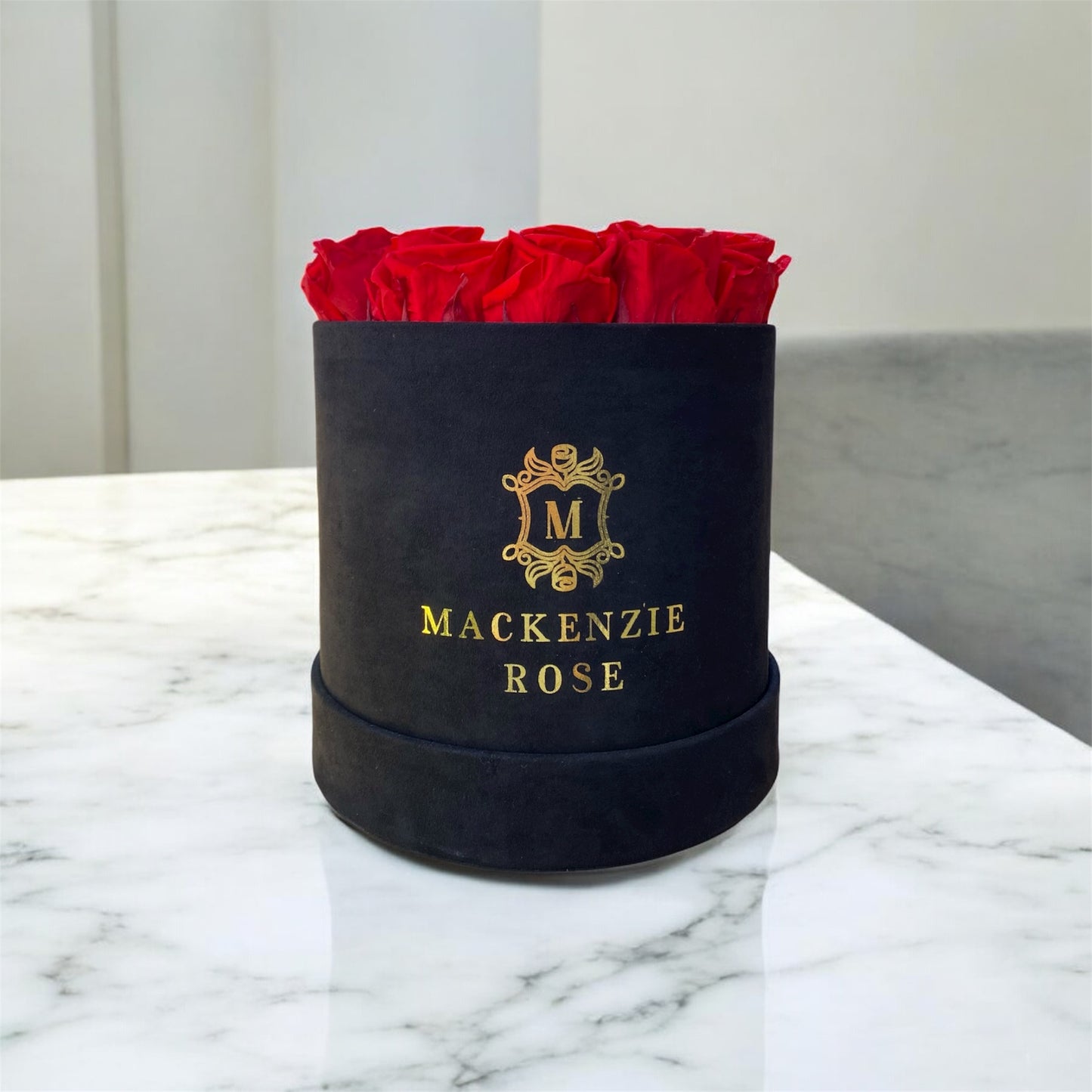 20 Preserved Roses in Large Black Round Velvet Box
