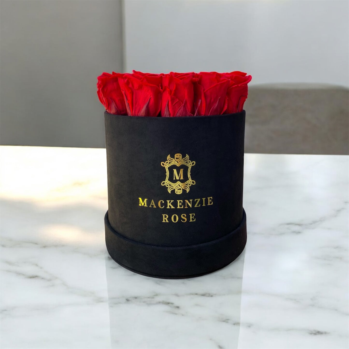 16 Preserved Roses in Medium Black Round Velvet Box